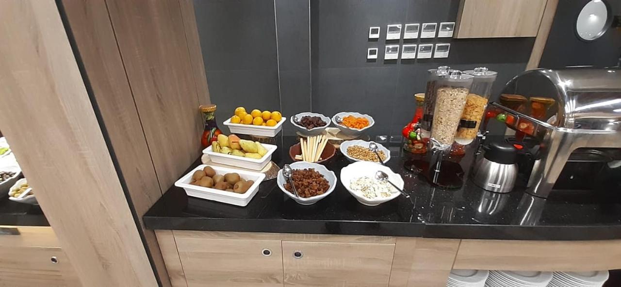 Izz Otel Άγκυρα Εξωτερικό φωτογραφία